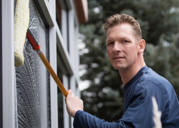 Ease Your Panes Introduces Water-Fed Pole Technology for Mile-High Window Cleaning Challenges